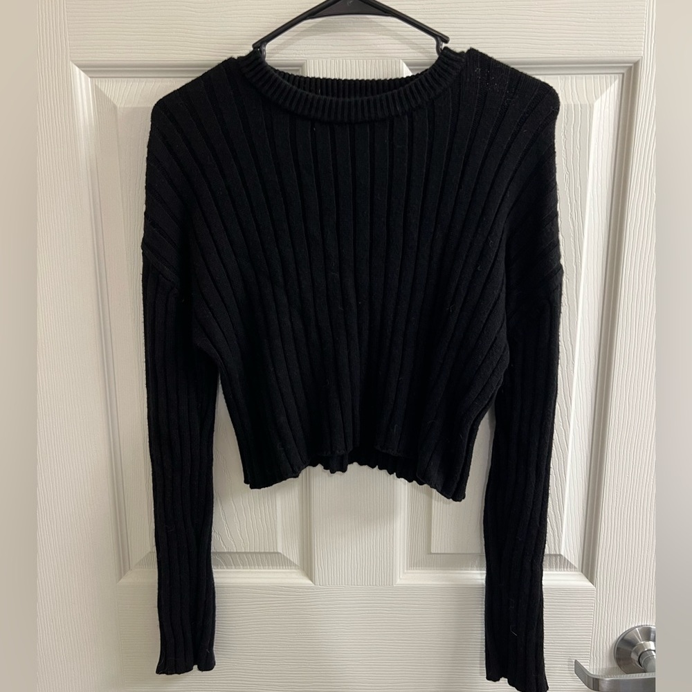 Black Ribbed Cropped Sweater